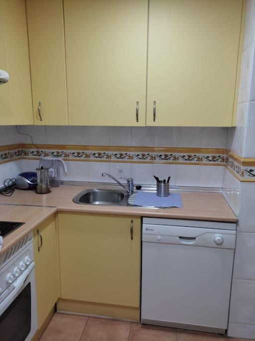 Apartamento Renovado En El Centro De Benalmádena Esterno foto